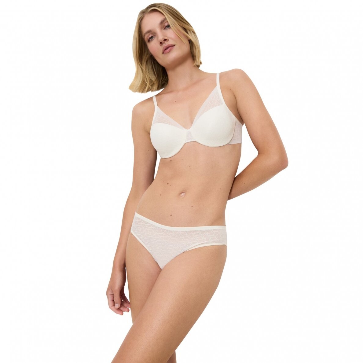 Kelnaitės Signature Sheer Tai EX 1595 4 Kelnaitės Signature Sheer Tai EX 1595 4
