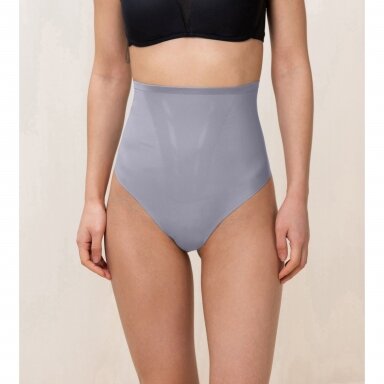Kelnaitės Triumph Shape Smart Highwaist String 7686 Kelnaitės Triumph Shape Smart Highwaist String 7686